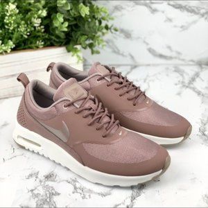 Nike Mauve Women’s Sneaker
